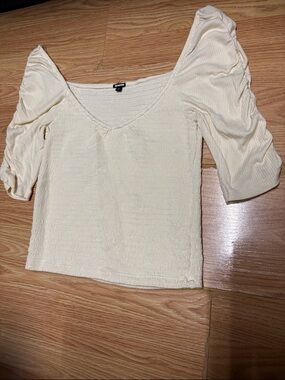 Monrow Cream Puff Sleeve V-Neck Top